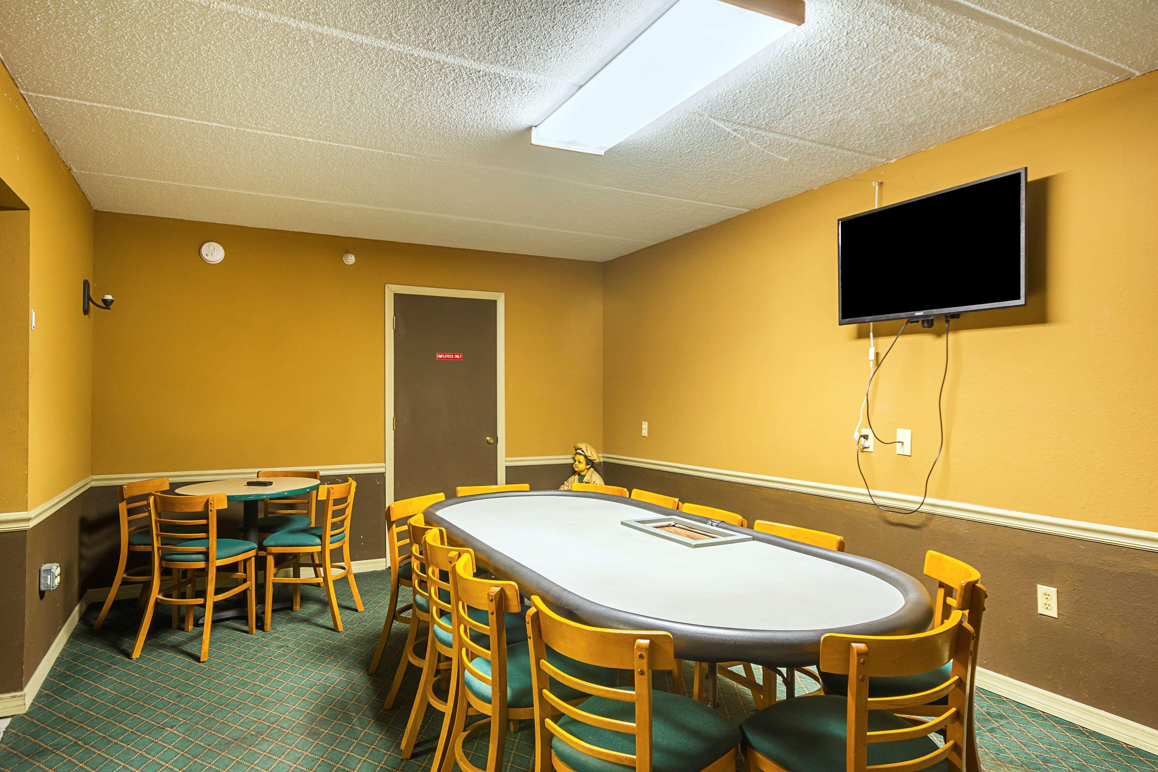 Americas Best Value Inn & Suites Melbourne Bagian luar foto